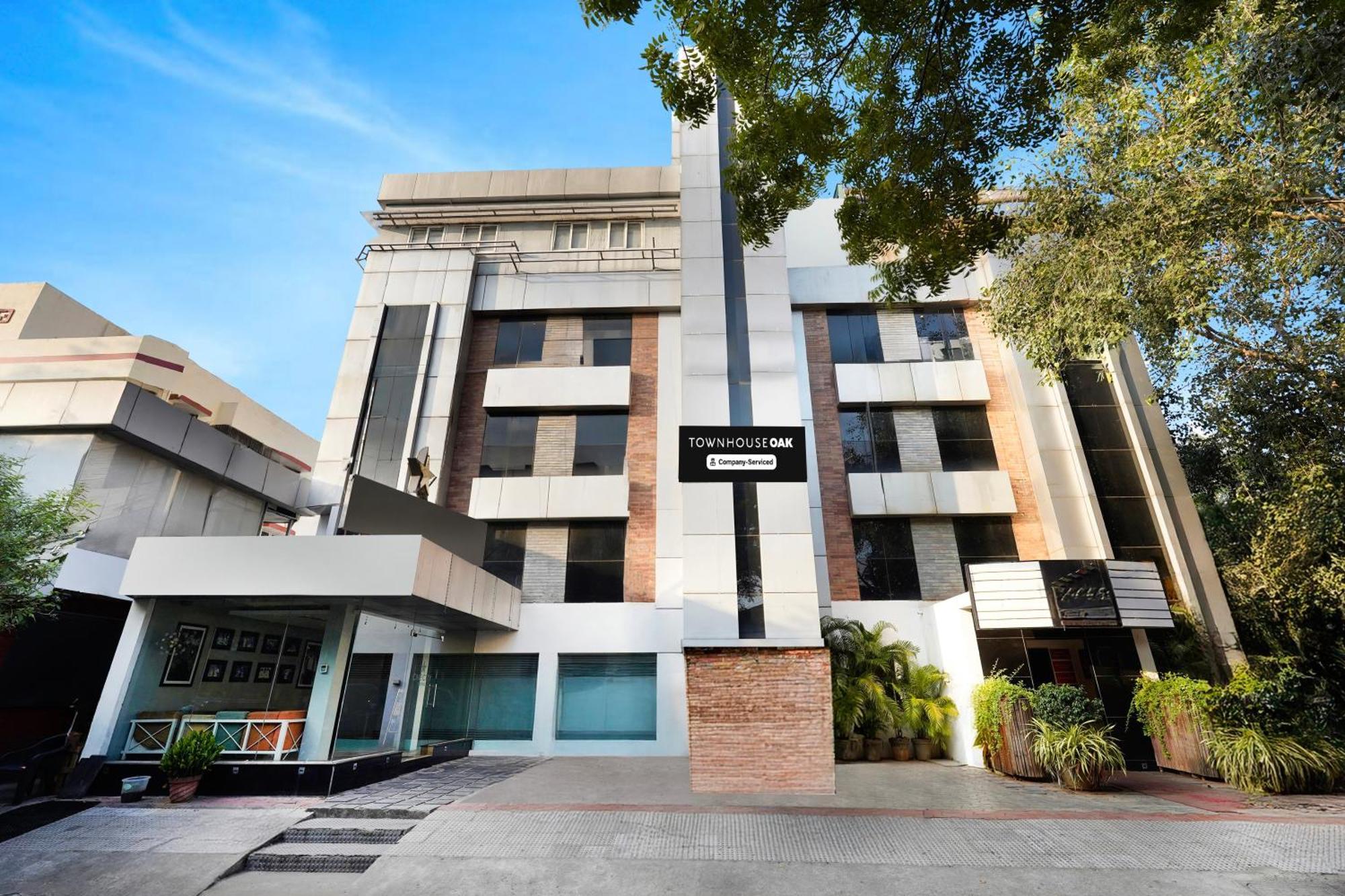 Super Townhouse Oak Kodambakkam Formerly Cine City Ченнаи Экстерьер фото